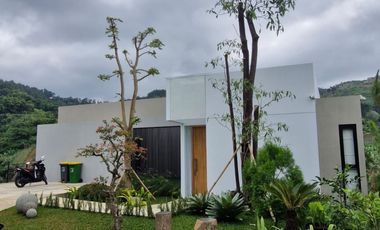 Rumah Villa mewah di Dago Village dengan kolam renang View Gunung