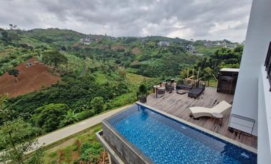Rumah Villa mewah di Dago Village dengan kolam renang View Gunung