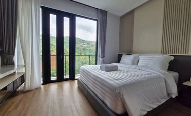 Rumah Villa mewah di Dago Village dengan kolam renang View Gunung