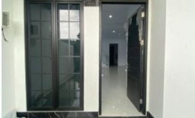 DIJUAL CEPAT RUMAH DI TAMAN SURYA 5