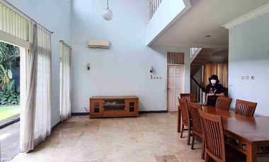 RUMAH HOMEY PRIVATE POOL DEKAT ANTASARI & KEMANG