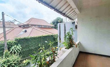 RUMAH HOMEY PRIVATE POOL DEKAT ANTASARI & KEMANG