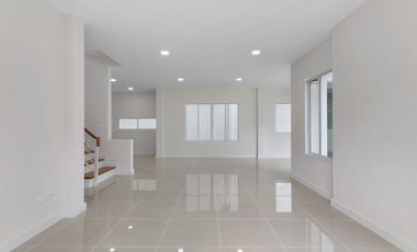 บ้านเดี่ยว 2 ชั้น รีโนเวทใหม่ หมู่บ้าน มัณฑนา แจ้งวัฒนะ-ราชพฤกษ์ ทำเลดี ติดถนนใหญ่