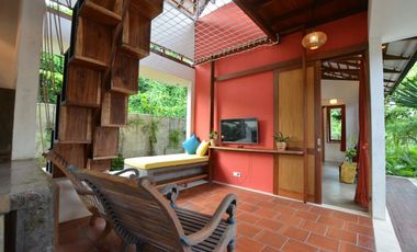 Disewakan Bulanan Dan Tahunan Villa Tropis Suasana Ubud Fully Furnished di Jimbaran.