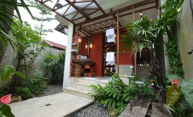 Disewakan Bulanan Dan Tahunan Villa Tropis Suasana Ubud Fully Furnished di Jimbaran.