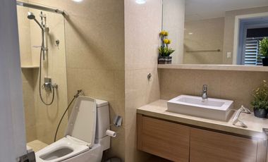 Fully Furnished 1 Bedroom with Balcony One Shangrila Place For Rent Condo Mandaluyong