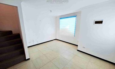 Se Arrienda Amplia y Linda Casa, Aislada de dos pisos, en Villa Amanecer, comuna de Quillota.