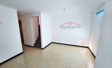 Se Arrienda Amplia y Linda Casa, Aislada de dos pisos, en Villa Amanecer, comuna de Quillota.