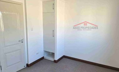 Se Arrienda Amplia y Linda Casa, Aislada de dos pisos, en Villa Amanecer, comuna de Quillota.