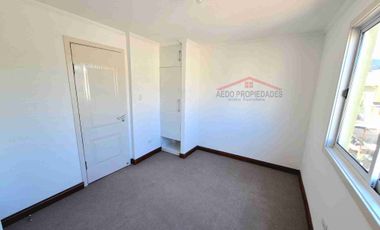 Se Arrienda Amplia y Linda Casa, Aislada de dos pisos, en Villa Amanecer, comuna de Quillota.