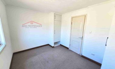 Se Arrienda Amplia y Linda Casa, Aislada de dos pisos, en Villa Amanecer, comuna de Quillota.