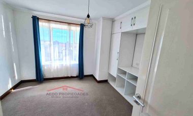 Se Arrienda Amplia y Linda Casa, Aislada de dos pisos, en Villa Amanecer, comuna de Quillota.