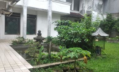 Jual Rumah Klasik sangat Strategis cocok untuk Hotel, Restaurant, Cafe, Rumah Tinggal Di Pusat Komersial Bogor