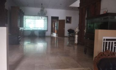 Jual Rumah Klasik sangat Strategis cocok untuk Hotel, Restaurant, Cafe, Rumah Tinggal Di Pusat Komersial Bogor