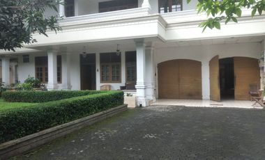 Jual Rumah Klasik sangat Strategis cocok untuk Hotel, Restaurant, Cafe, Rumah Tinggal Di Pusat Komersial Bogor