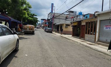 En venta casa y 3 locales comerciales en la Ciudadela la Aurora en Manta