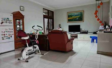 Jual/sewa Rumah mewah asri area Cikutra Baru pahlawan