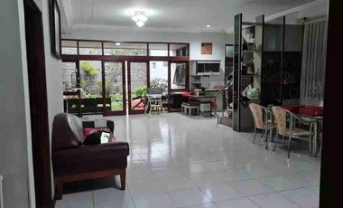 Jual/sewa Rumah mewah asri area Cikutra Baru pahlawan