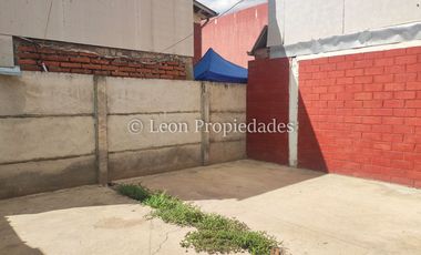 Leon Propiedades vende casa en Curacaví centro.