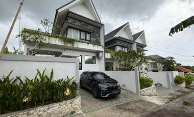 BRAND NEW VILLA READY FULLYFURNISHED BEST LOKASI DI NUSA DUA BALI