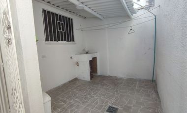 CASA EN VENTA EN LOS ROBLES SOLEDAD