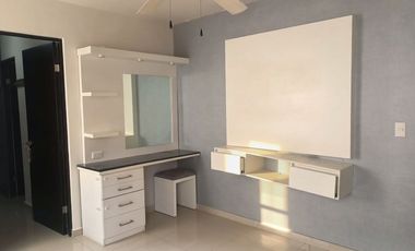 Casa en Renta en Col. Cerradas de Valle Alto