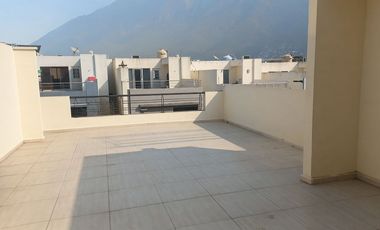 Casa en Renta en Col. Cerradas de Valle Alto