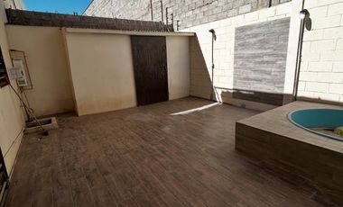 SE RENTA CASA FRACC. AUREA ATRAS DEL PARQUE CENTRAL SEMI AMUEBLADA