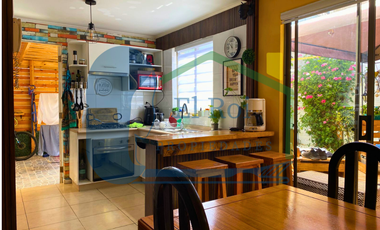 CASA DE DOS PISOS EN CONDOMINIO