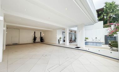 3 Storey House and Lot with Pool in AFPOVAI Phase 2, near BGC Taguig