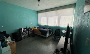 Casa en venta de 5 recamaras en Colonia Zona Escolar Oriente