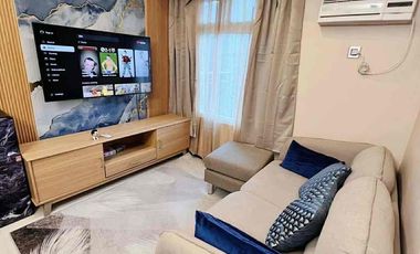 1 bedroom interiored with balcony