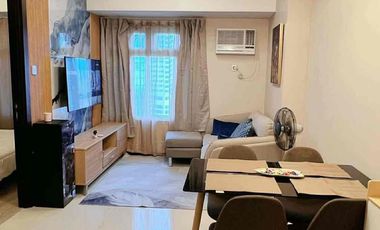 1 bedroom interiored with balcony
