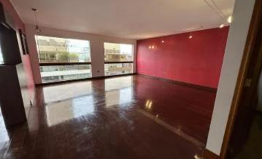 SE VENDE DEPARTAMENTO SAN ISIDRO en Av. Dos de Mayo a una cuadra de Av. Javier Prado y una cuadra Av. Salaverry