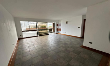SE VENDE DEPARTAMENTO SAN ISIDRO en Av. Dos de Mayo a una cuadra de Av. Javier Prado y una cuadra Av. Salaverry