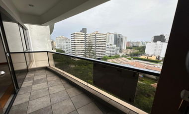 SE VENDE DEPARTAMENTO SAN ISIDRO en Av. Dos de Mayo a una cuadra de Av. Javier Prado y una cuadra Av. Salaverry