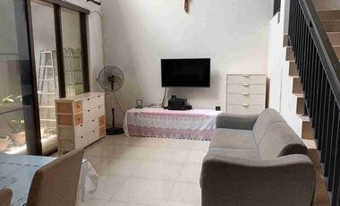 Jual Cepat Rumah 2 Lantai Siap Huni Tenggilis Dekat Raya Jemursari