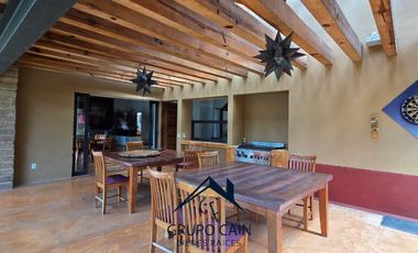 CASA EN RENTA CON ACCESO DIRECTO AL LAGO