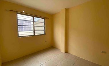 Alquiler de casa en Manta en urbanización privada cerca del Iess