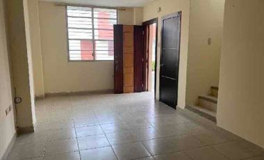 Alquiler de casa en Manta en urbanización privada cerca del Iess