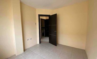 Alquiler de casa en Manta en urbanización privada cerca del Iess