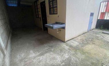 Alquiler de casa en Manta en urbanización privada cerca del Iess