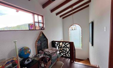 Casa de venta con piscina en Mirasierra