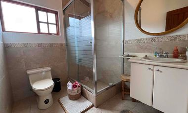 Casa de venta con piscina en Mirasierra