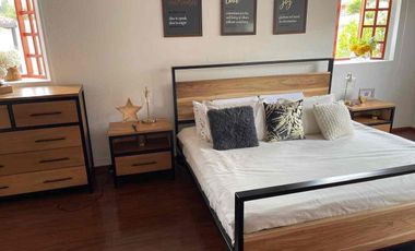 Casa de venta con piscina en Mirasierra