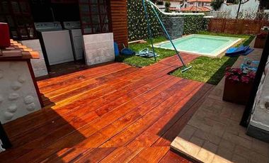 Casa de venta con piscina en Mirasierra