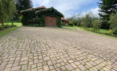 VENTA CASA UNA PLANTA CLUB GOLF LOS CERROS SANGOLQUÍ VALLE DE LOS CHILLOS