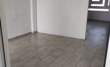 Edificio con locales comerciales en Ecatepec