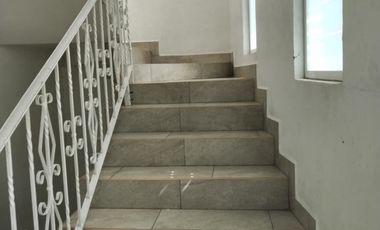 Edificio con locales comerciales en Ecatepec