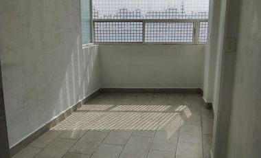 Edificio con locales comerciales en Ecatepec